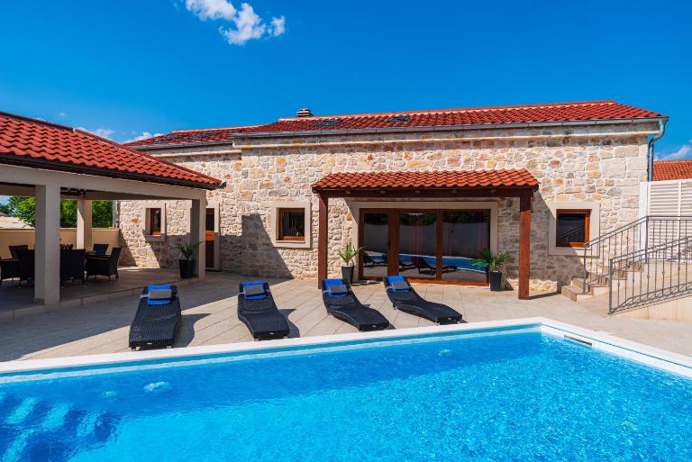 Stone villa Miandri - B&B Sukošan