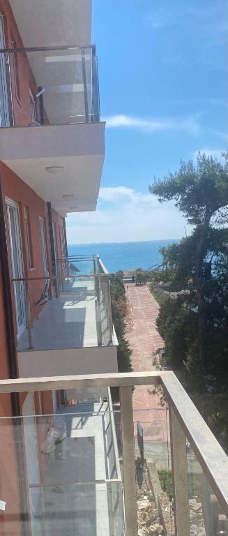Shtepipushimi23 Rana e Hedhun - Ferienwohnung Shëngjin