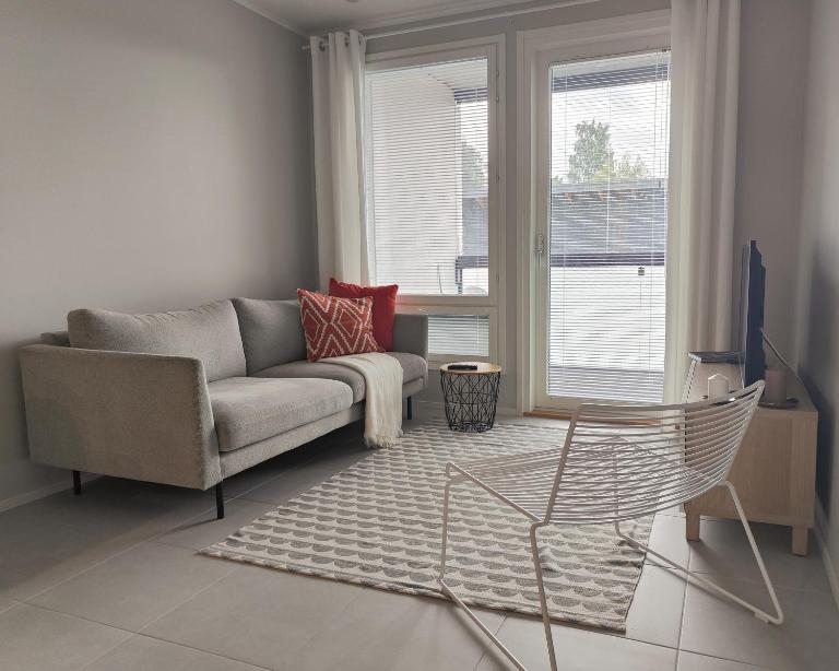 Saunallinen kaksio keskustan tuntumassa, autokatos - B&B Joensuu