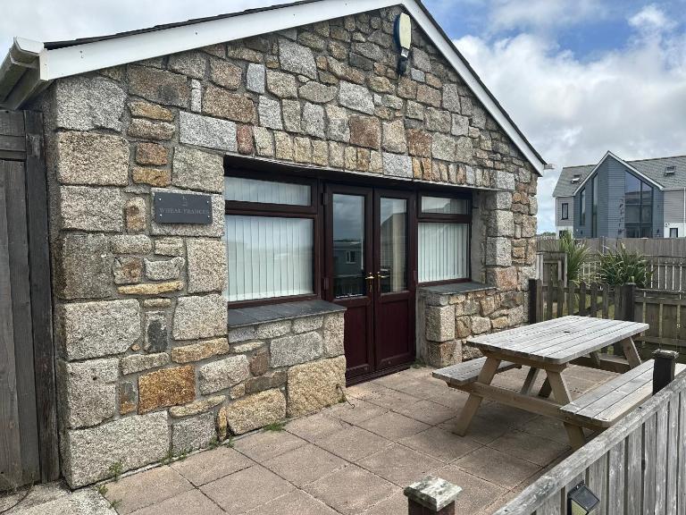 Wheal Frances-Beautifully Fitted Bungalow Helston Cornwall - B&B Helston