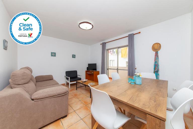 B18 - Village Street Apartment - B&B Lagos