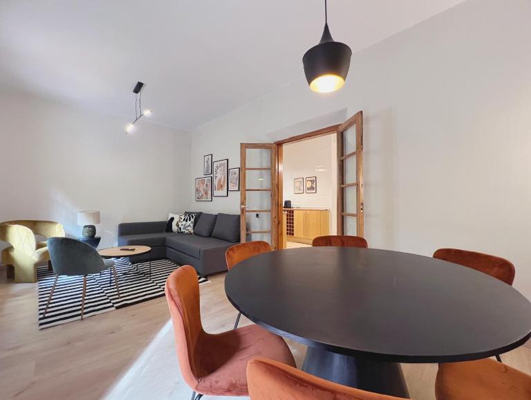 Stay U-nique Apartment Gran Via IV - B&B Barcelona