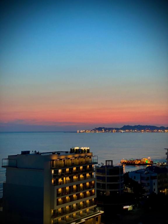 Eden Home - Ferienwohnung Durrës