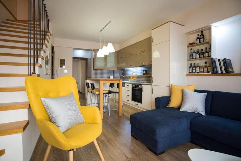 Modern, Stylish Maisonette - B&B Itéa