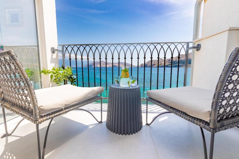 Seafront Baska Apartment - B&B Baška