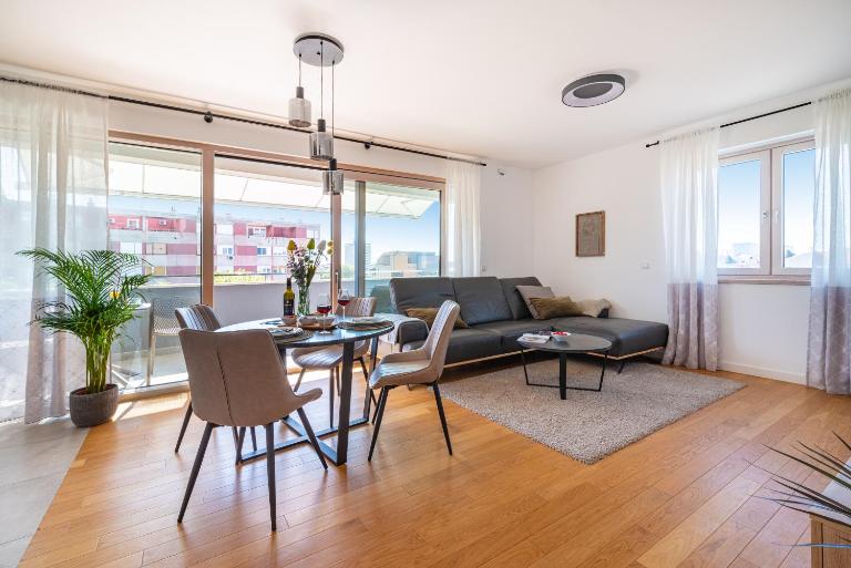 D-Apartment - with garage and balcony - B&B Zadar