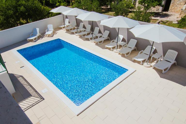 Apartments M - Ferienwohnung Seget Vranjica