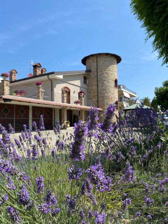 B&B Torre in Langa - Bed and Breakfast Carrù