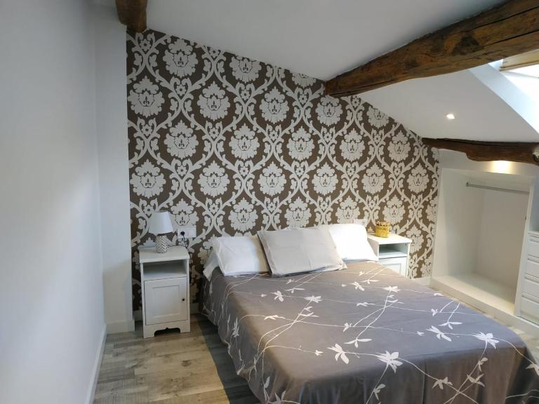 ATICO 3ºA a 200m CATEDRAL,PLAYSTATION 4 y NETFLIX - B&B Santiago di Compostela
