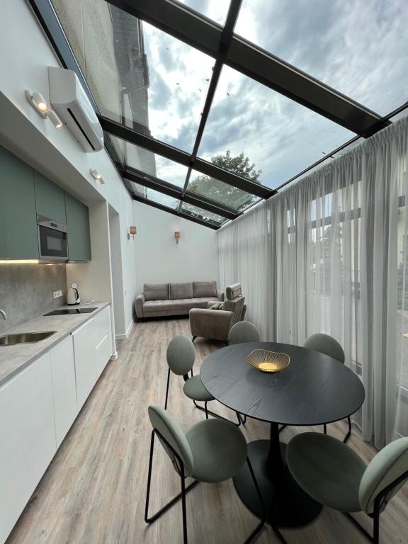 A8 Apartments Melnragė - B&B Klaipėda