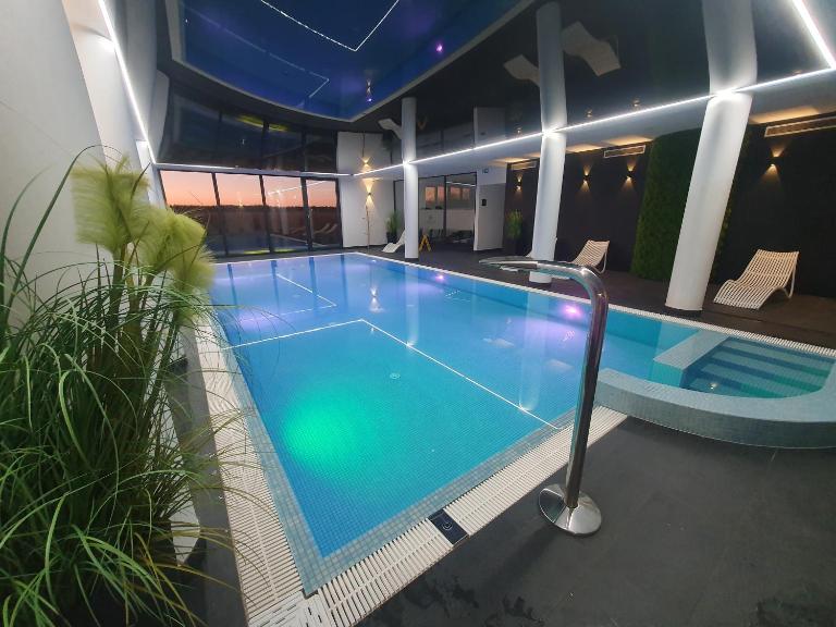 Ostseetraum - Pool, Sauna, Jacuzzi, 2 Bikes, Spielplatz, Apartments - Ferienwohnung Kolberg