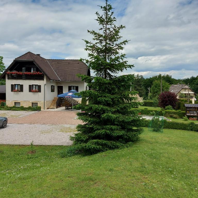 house Anna - Ferienwohnung Plitvička Jezera