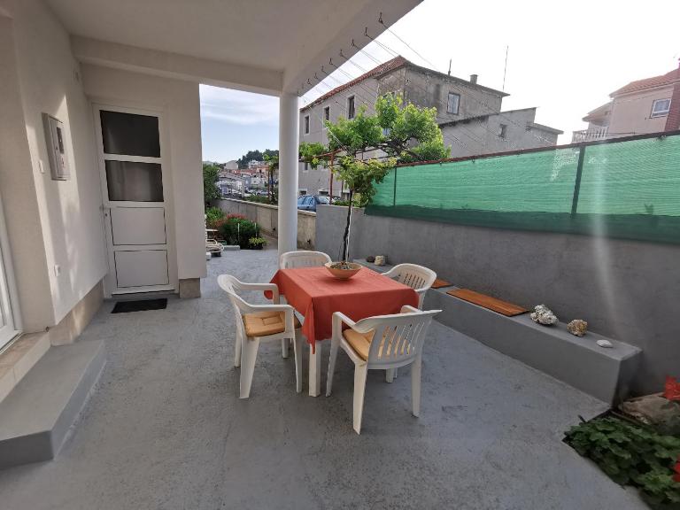 Apartmani Vana - Ferienwohnung Tribunj