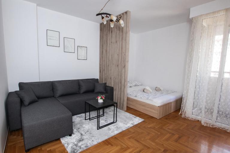 Apartman Vas dom 2 - Chambres d'hôtes Kraljevo