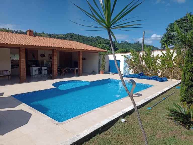 CASA DE CAMPO A TOCA - Bed and Breakfast Guararema