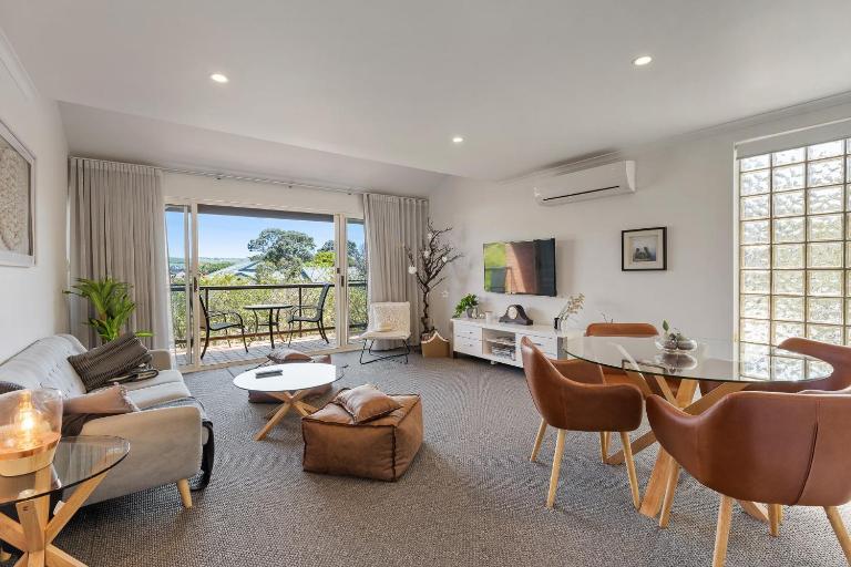 13 47-48 Franklin Pde - Linen Included - Waterfront - B&B Encounter Bay