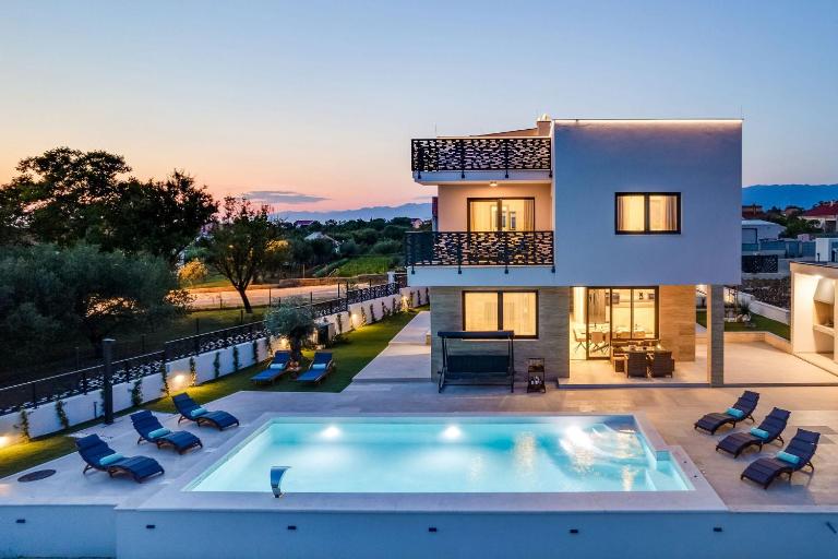 Villa Kate ZadarVillas - B&B Knežević
