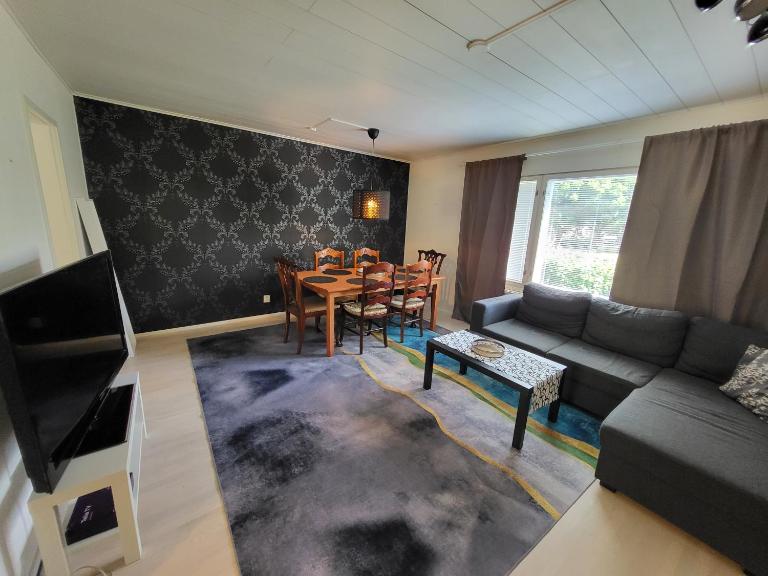 Saunallinen rivitalon pääty asunto kahdella terassilla - B&B Turku