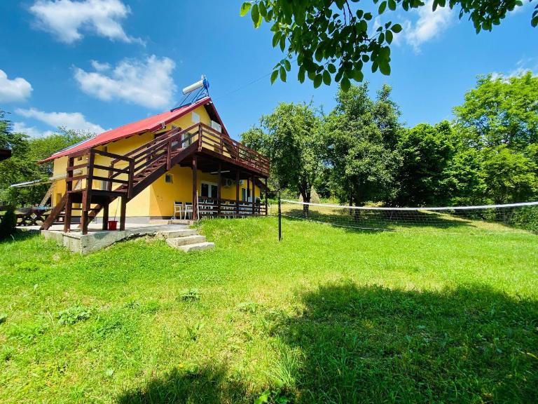 Pensiunea Valea Veveritelor - B&B Curtea de Arges