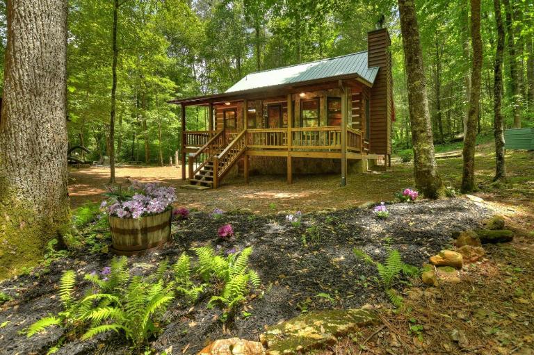 Sweet Serenity Creek - Bed and Breakfast Cherry Log