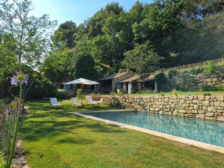 Magnifique Mas Provençal - Bed and Breakfast Lauris