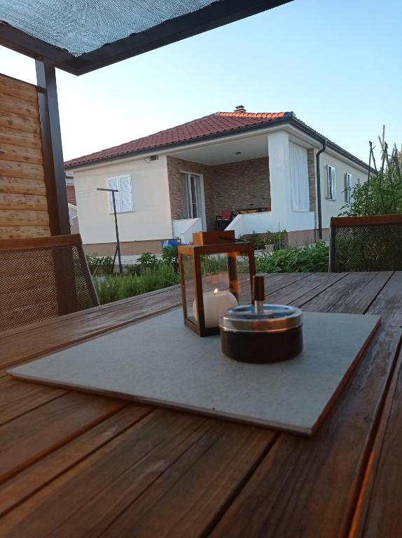 Holiday Home Lucia - B&B Lozovac