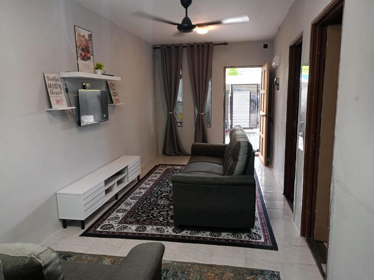 ArDiNa SweetHoMe MINI POOL - B&B Kuantan