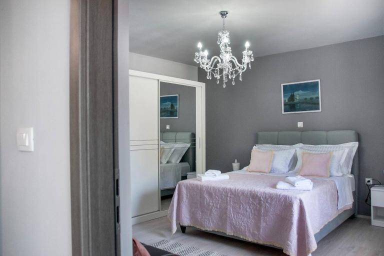 Apartment Bruna-Balcony & Free Parking near Split - Bed and Breakfast Solin