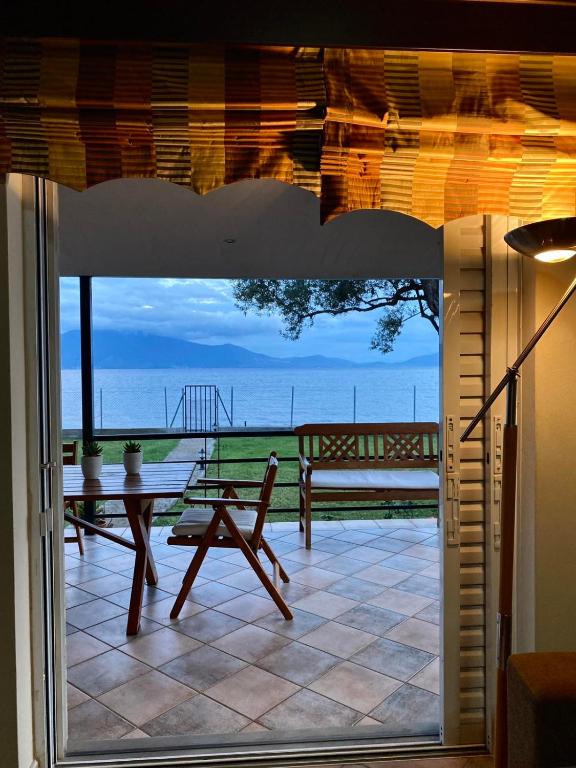 Luxury Beach Villa - Chambres d'hôtes Paralía Politikón