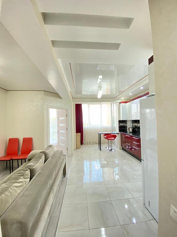 Cozy Two Bedroom Large Apartment - B&B Chișinău