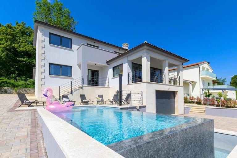 Villa VoriC by IstriaLux - Bed and Breakfast Svetvinčenat