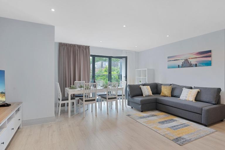 Spacious, 3 bedroom, 2 bathroom, Surbiton - B&B Surbiton