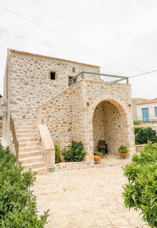 LA TORE DI MONTENEGRO - B&B Gythio