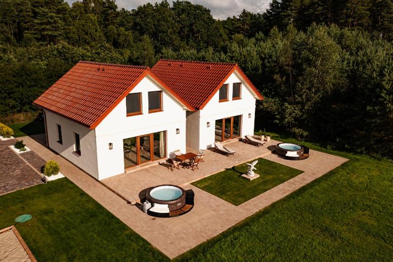 PANORAMA LASU komfortowe domy z jacuzzi Łeba-Nowęcin - B&B Nowęcin