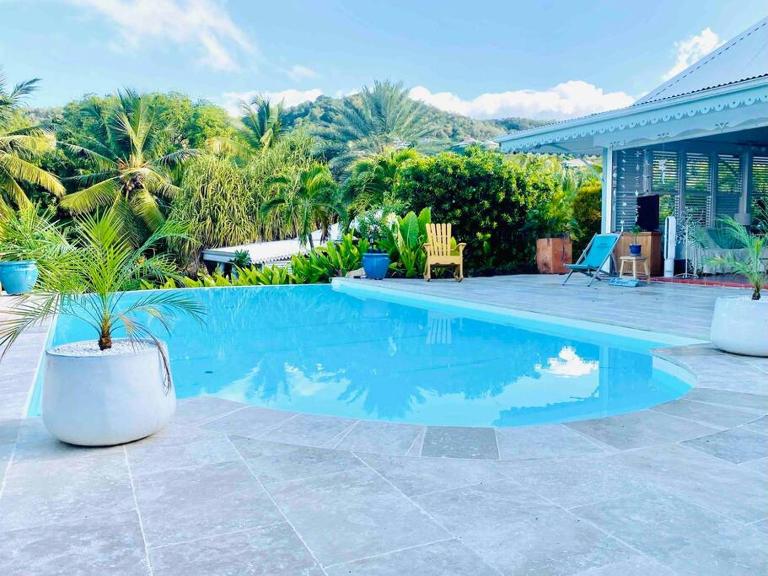 Villa Gaïa - petit coin de paradis créole avec piscine et Jacuzzi - Chambres d'hôtes Le Diamant