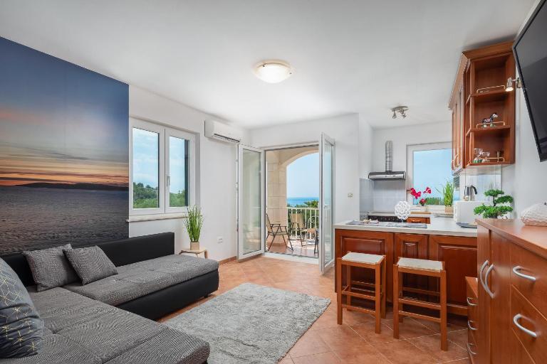 Sunrise Apartment Hvar - B&B Lesina