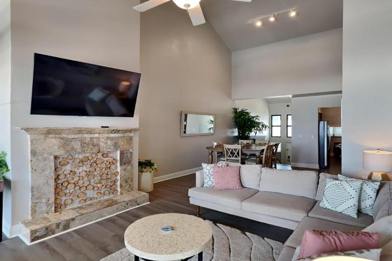 Palm Beach Club #255 - B&B Pensacola Beach