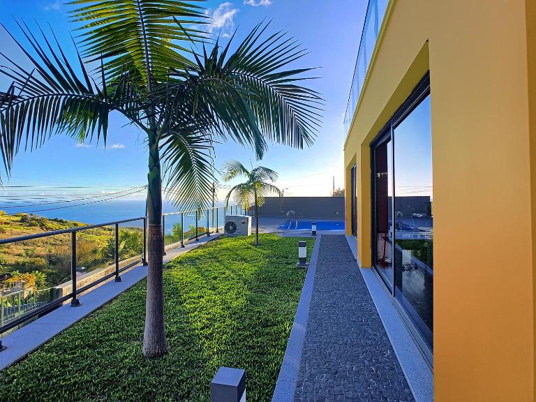Villa Serramar - B&B Estreito da Calheta