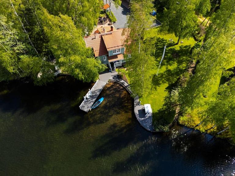Villa Kesätie - Lakeside Paradise - B&B Nurmijärvi