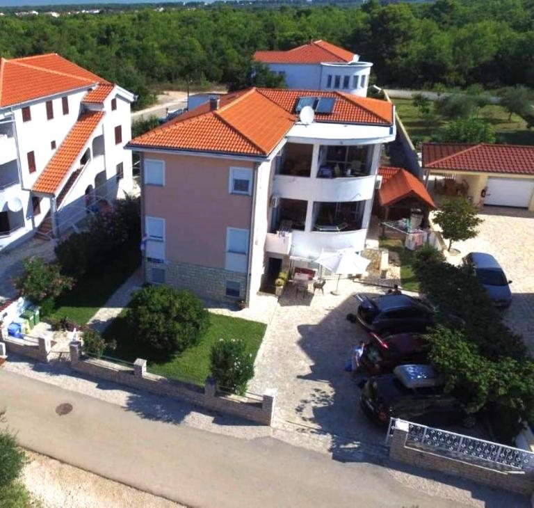 Apartments Jannine - B&B Biograd na Moru