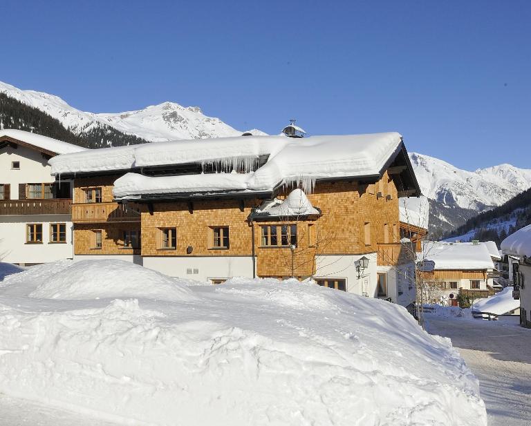 Hotel Garni Albona - Bed and Breakfast St Anton am Arlberg
