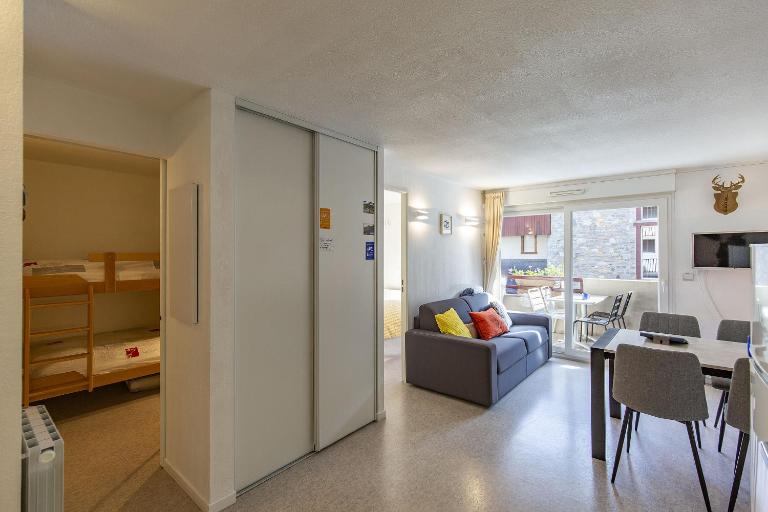 Appt 4 pers centre village balcon draps fournis garage accueil vélo fibre - Ferienwohnung Saint-Lary-Soulan