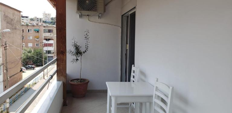 Michalis, 2-bedroom apartment in Saranda - Ferienwohnung Saranda