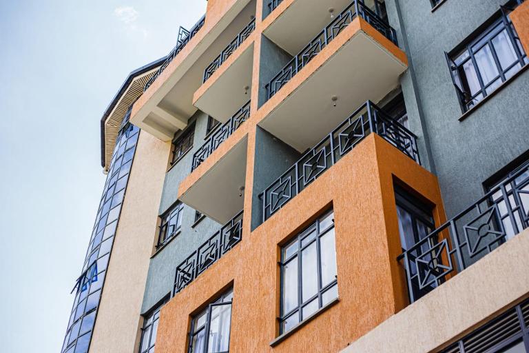 Jay Homes - Modern & Cozy Apartments PGS Plaza - Nakuru CBD - Bed and Breakfast Nakuru