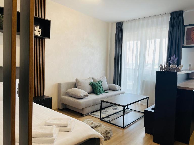 Room Apartment - Palas Center - Chambres d'hôtes Iași