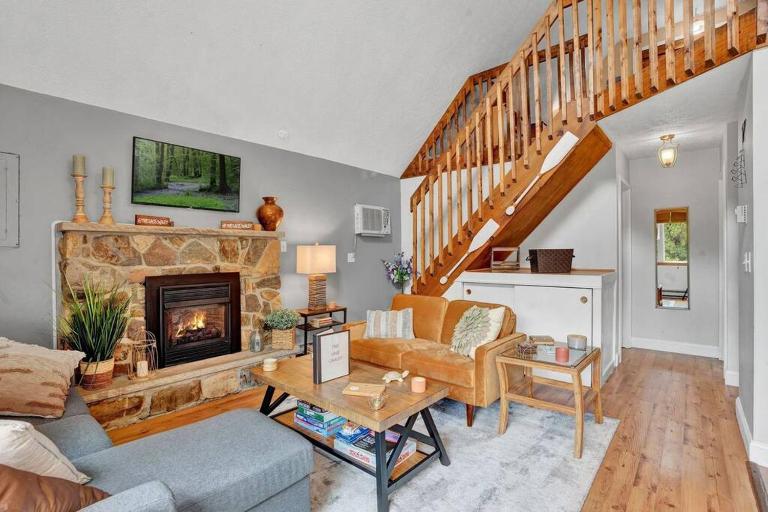 The Sage Chalet in Emerald Lakes, Poconos! - Ferienwohnung Long Pond