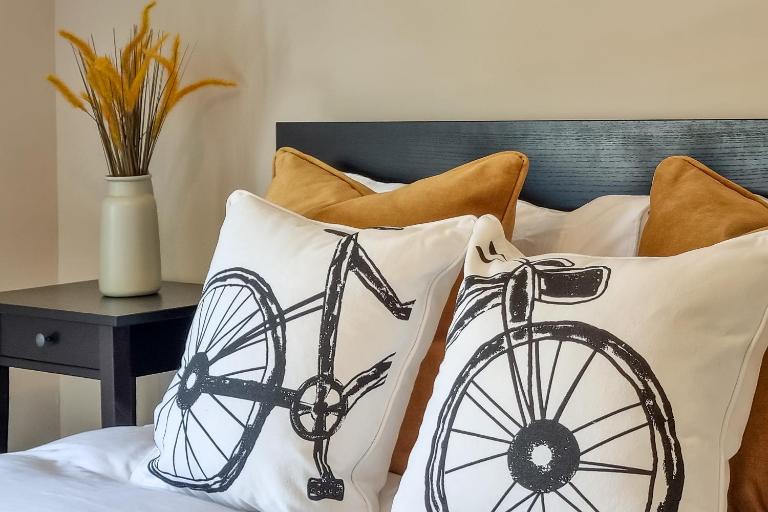 The Bs Cycle, 4 Bedroom, 2 Bathroom, House in Harrogate Centre - Ferienwohnung Harrogate
