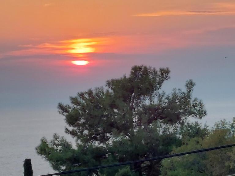 PORTO KATSIKI-HOME - Bed and Breakfast Athánion
