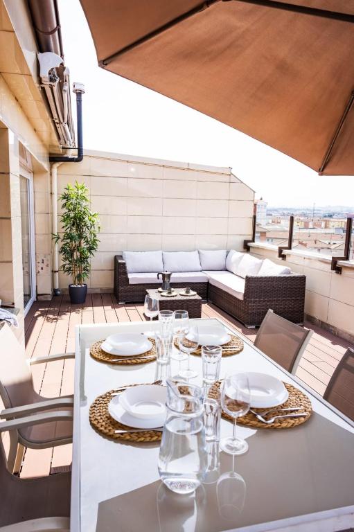 Lujoso ático entre 2 playas con garaje, terraza, vistas y wifi - Ferienwohnung Gijón