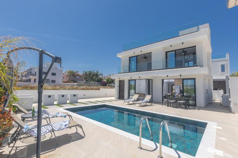 Trinity Villa - B&B Paralímni